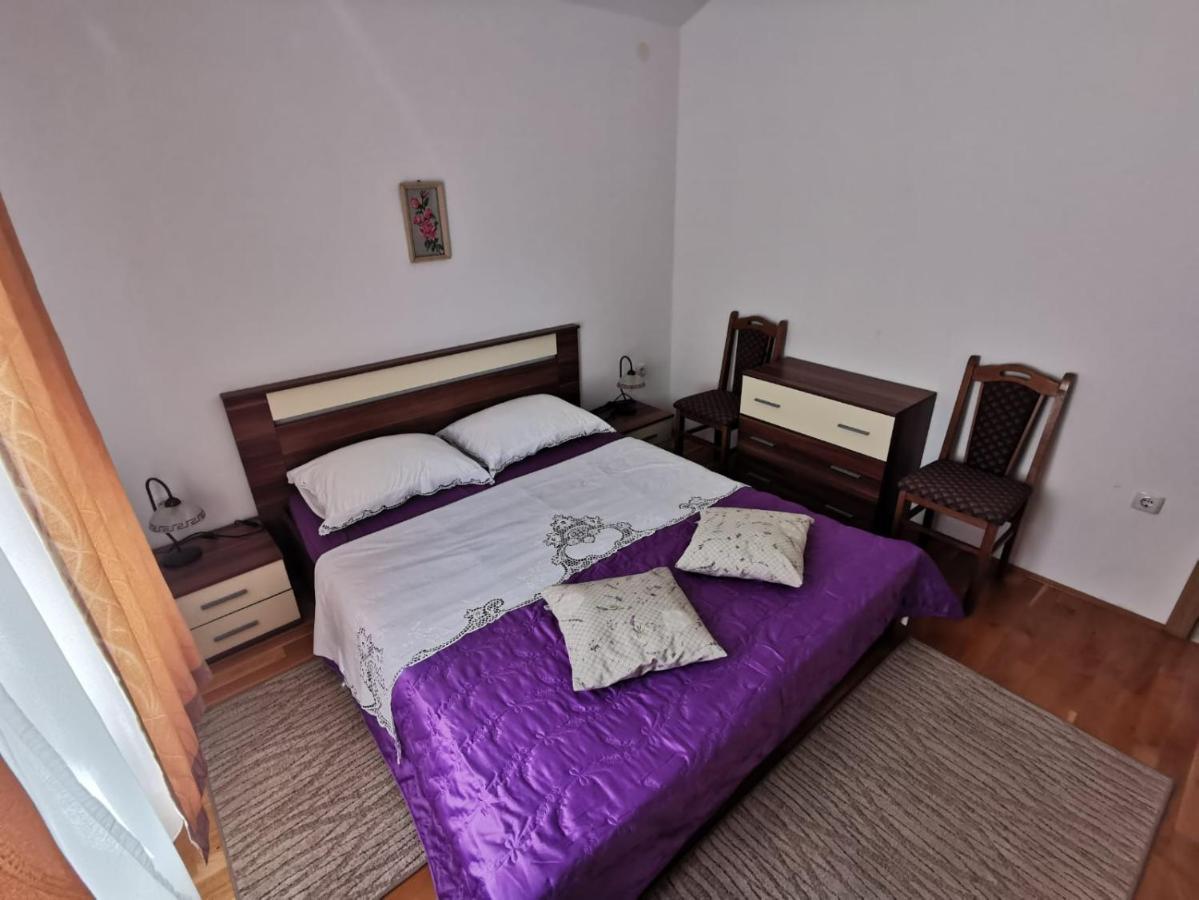 Apartman Zora Podstrana Luaran gambar