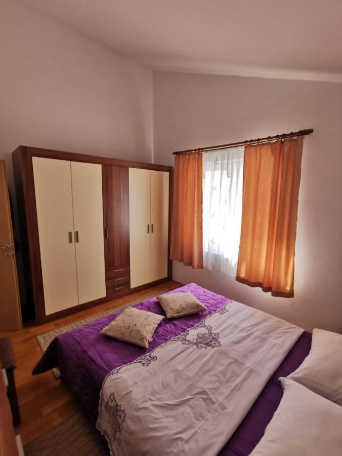 Apartman Zora Podstrana Luaran gambar